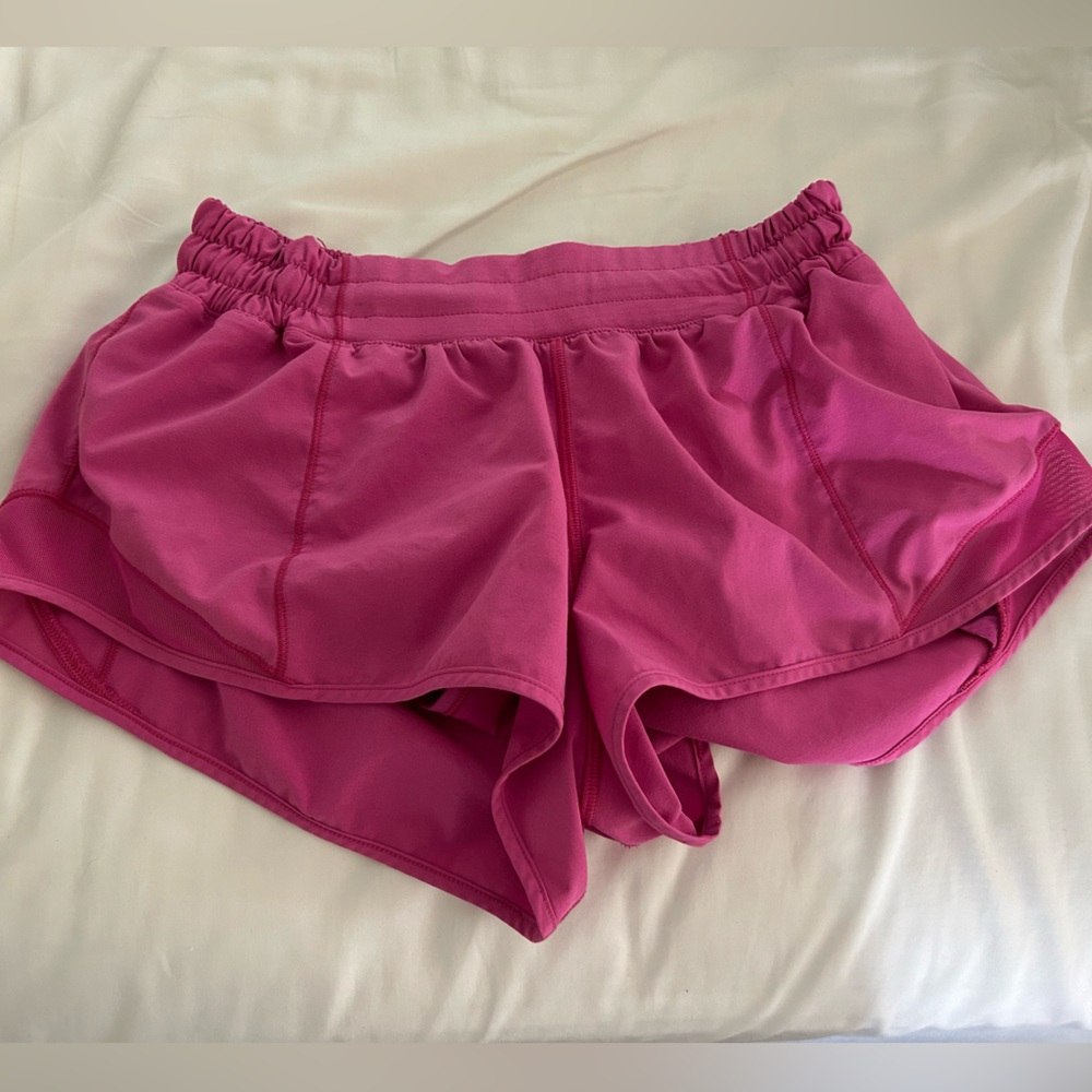Lululemon Sonic Pink Hotty Hot 2.5” Lined - Size 6